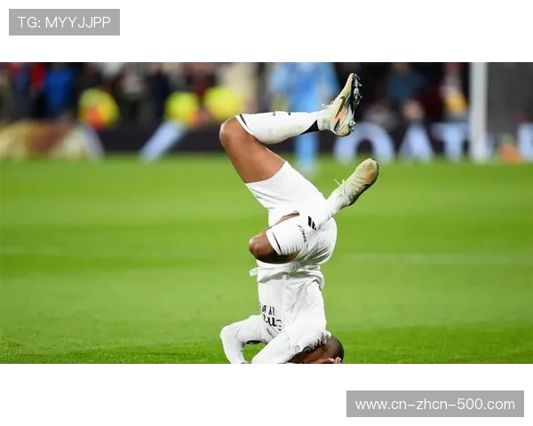 终场哨响，姆巴佩点球绝杀后伯纳乌陷入狂欢